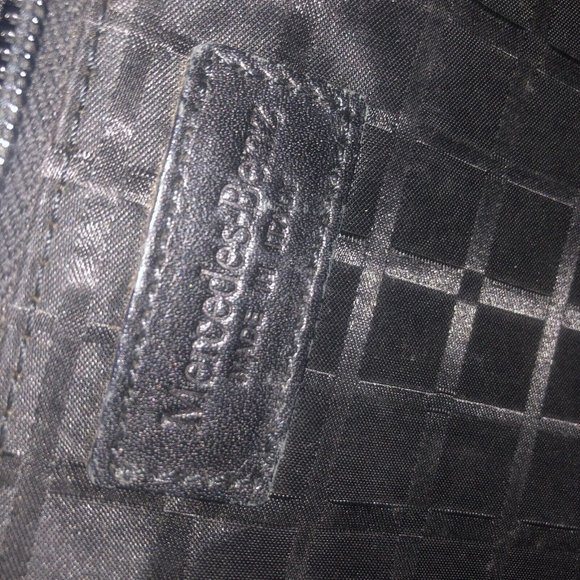 MERCEDES-BENZ Italian Large Leather Messenger Bag Briefcase Laptop Crossbody - Picture 2 of 11